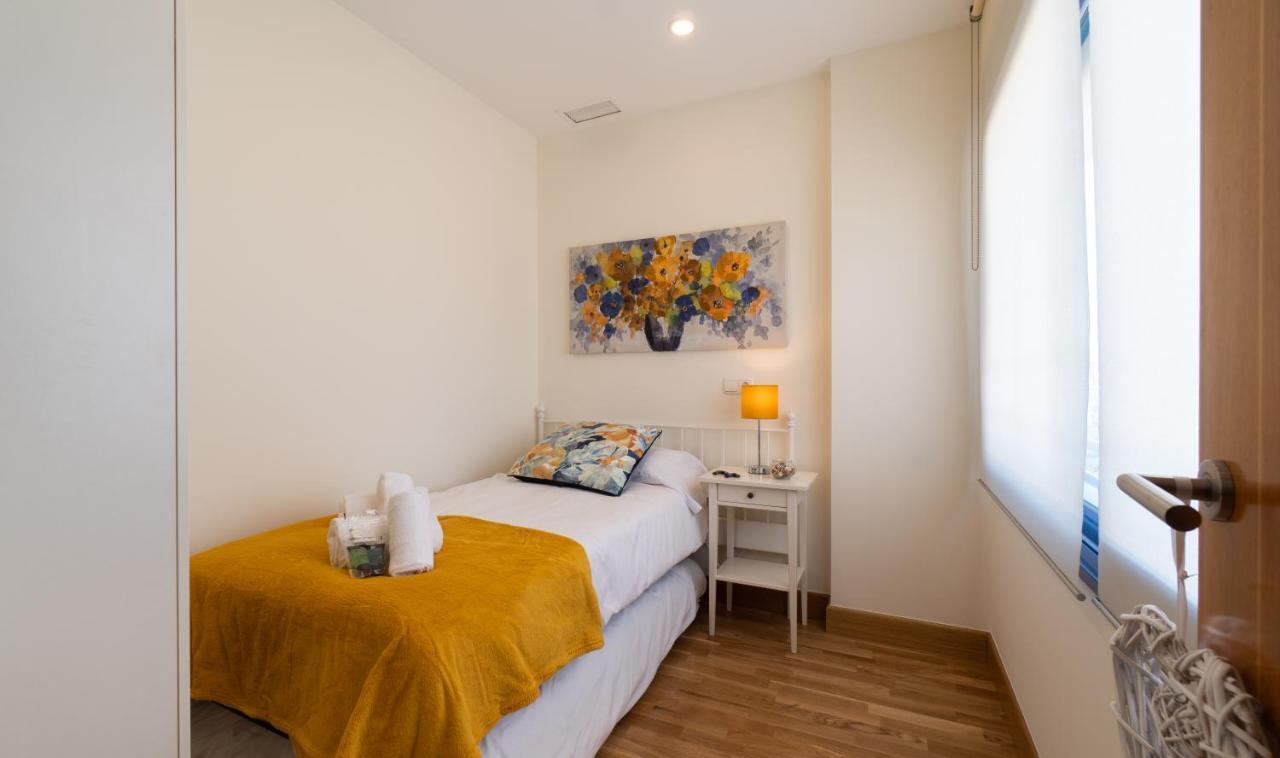 Malaga Centro Maria Zambrano Apartman Kültér fotó