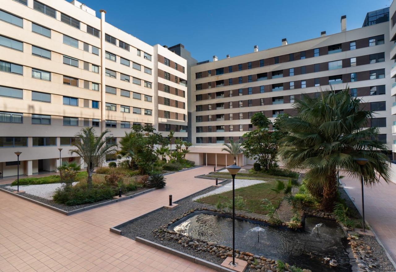 Malaga Centro Maria Zambrano Apartman Kültér fotó